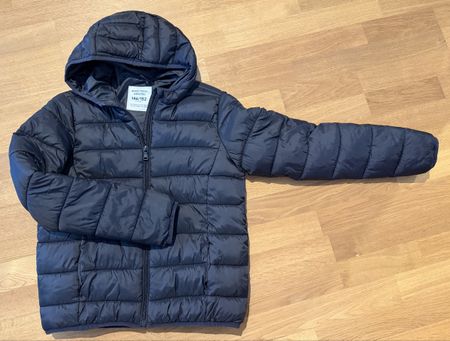 Steppjacke schwarz Grösse 146/152. TOP Zustand