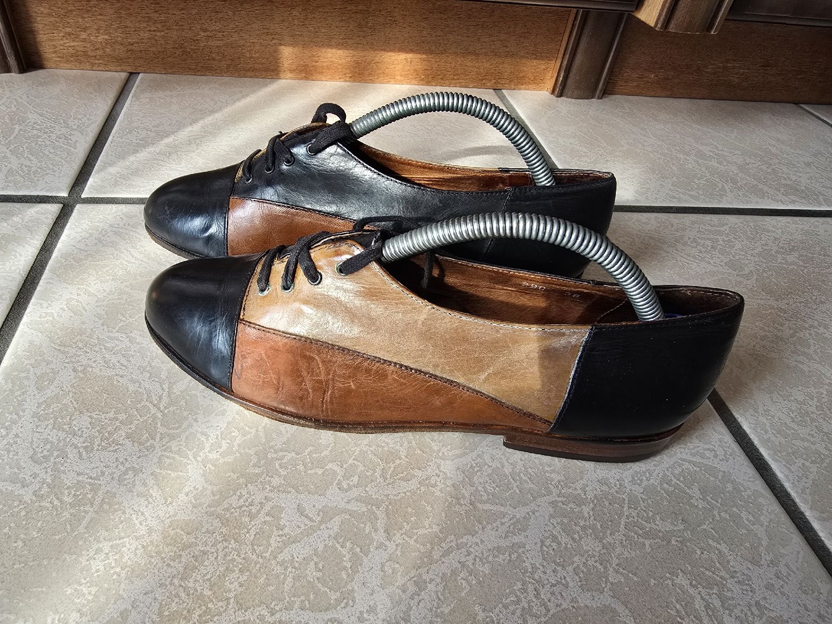 Bally Damenschuhe: Vintage Echtlederschuhe Bally – Gebraucht aus Adligenswil von Sorciere7