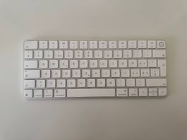 Apple Magic Keyboard mit Touch ID, neuwertig