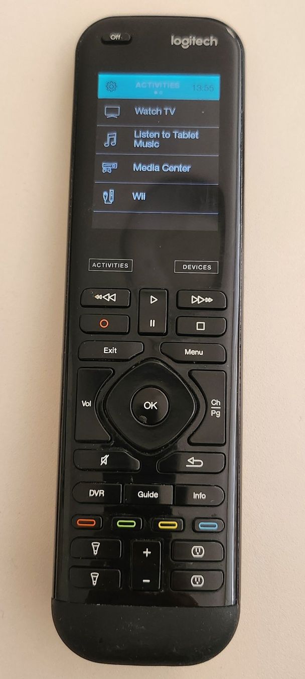 Logitech Fernbedienungen: Logitech Harmony Elite Universal Remote – Gebraucht aus Zollikerberg von sandokanhaus