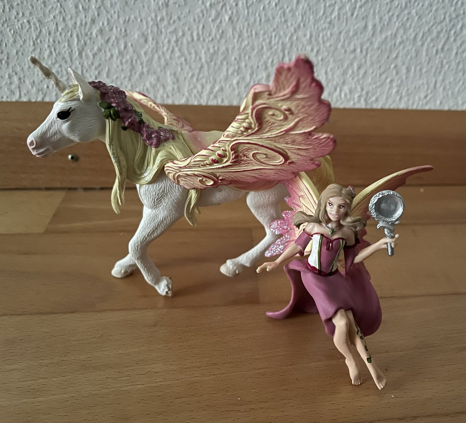 Schleich Giocattoli: Schleich Bayala - Feya mit Pegasus-Einhorn – Usato da Muttenz venduto da Juvenile33 4