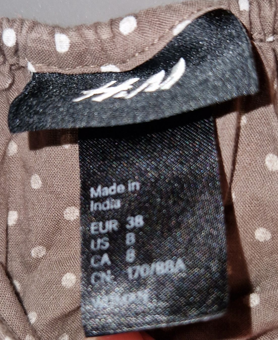 Vestiti: Robe pour femme  38 – Usato da Couvet venduto da Pioune 1