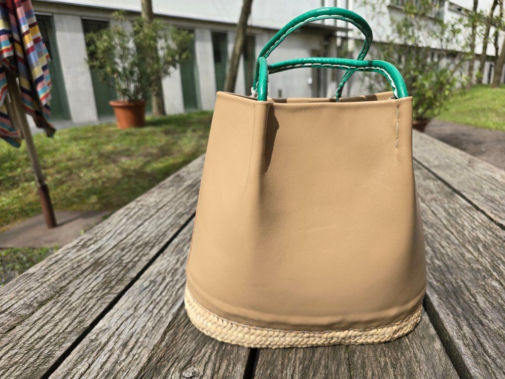 Borse da donna: Korb: Korbtasche Leder camel/grün-ANGEBOT – Nuovo (secondo la descrizione) da Romanshorn venduto da Rachacha