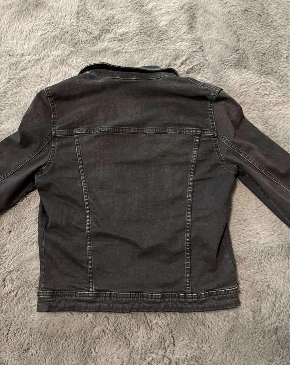 Only Giacche: Stylish black denim jacket, size S – Usato da Wichtrach venduto da Re_Fit 1