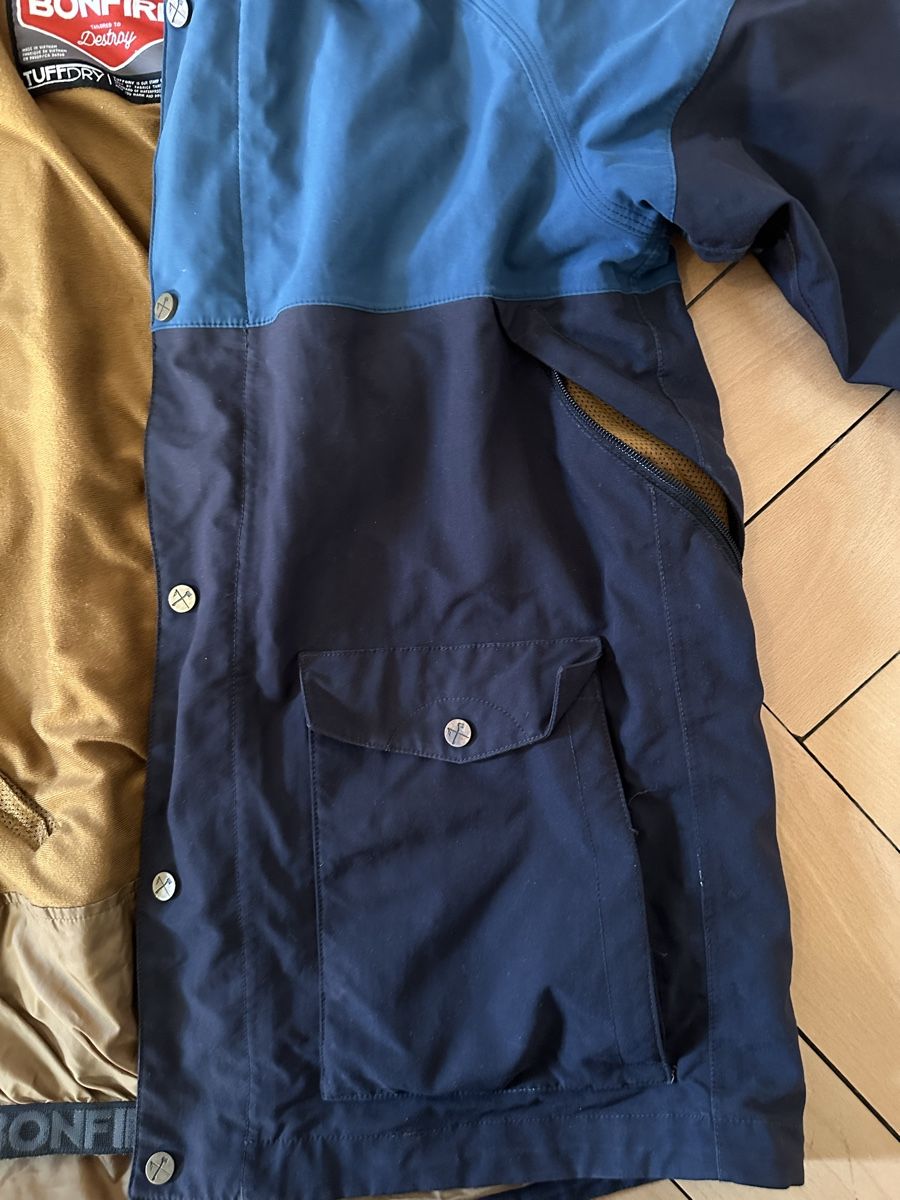 Giacche: Snowboardjacke Bonfire M – Usato da Bern venduto da vic_sh2d 2