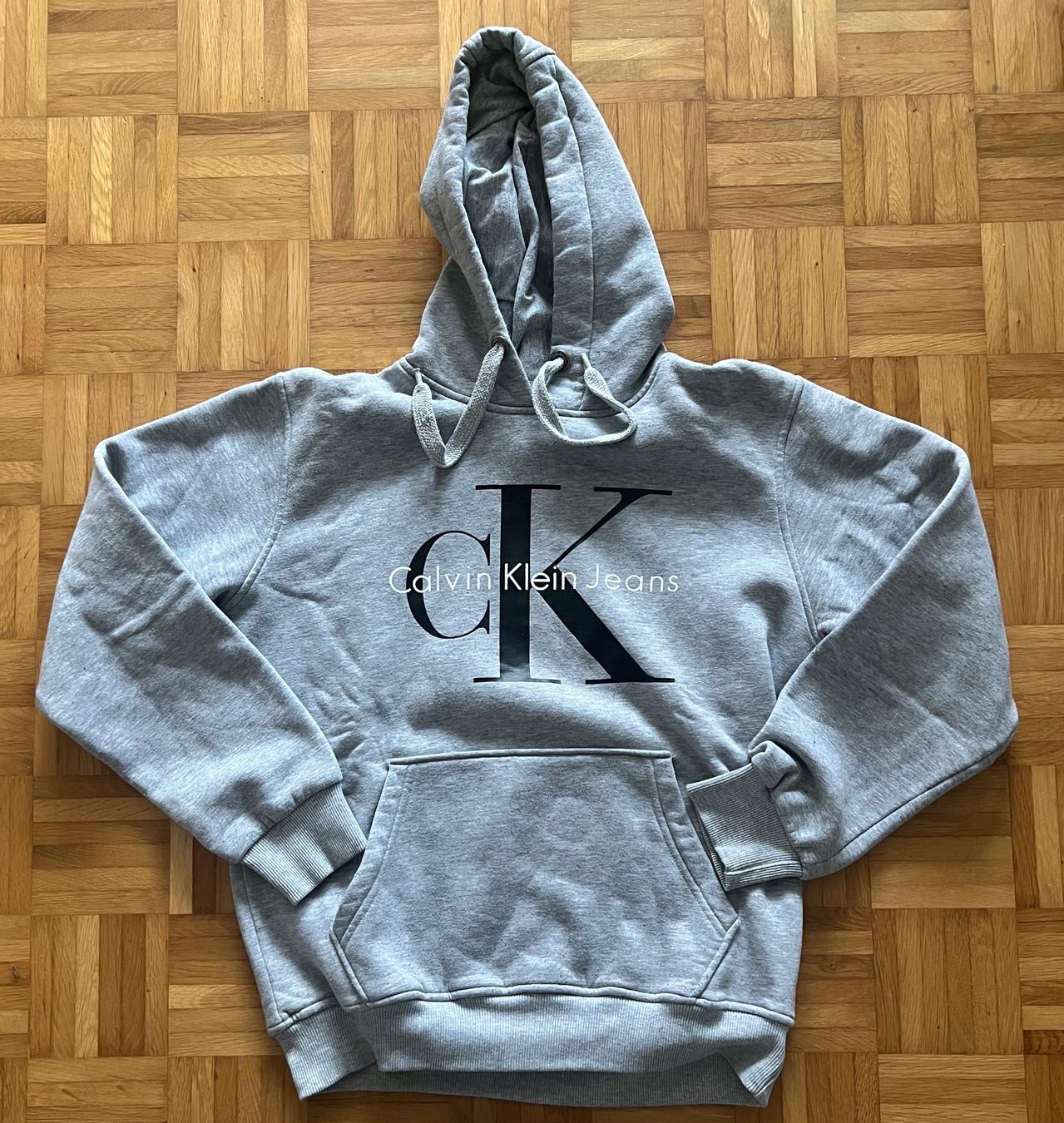 Calvin Klein Maglioni & Felpe: Kapuzenpullover von Calvin Klein, Gr. M – Nuovo (secondo la descrizione) da Adliswil venduto da Myxin