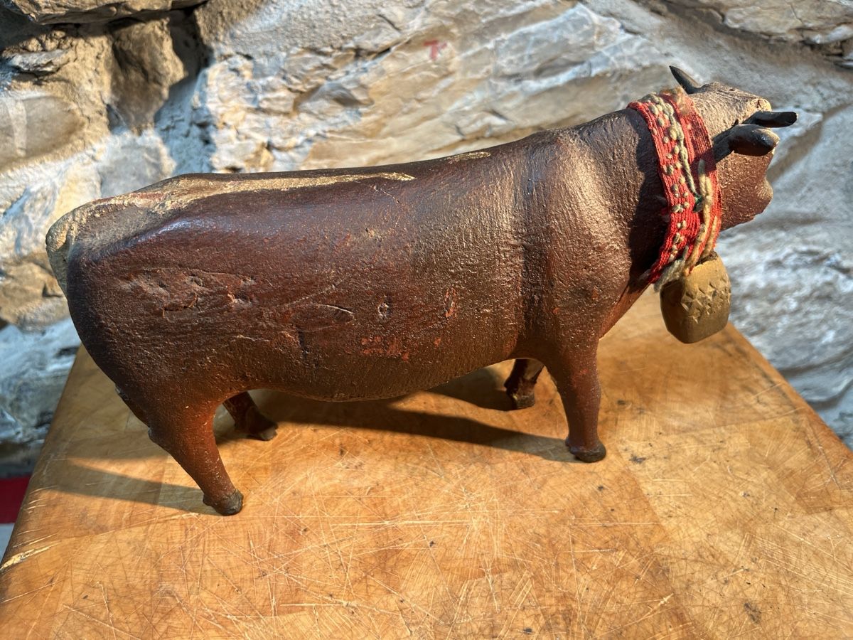 Statuette: Sehr alte Hand geschnitzte Kuh  – Usato da Brienz BE venduto da hey_z9vg 2
