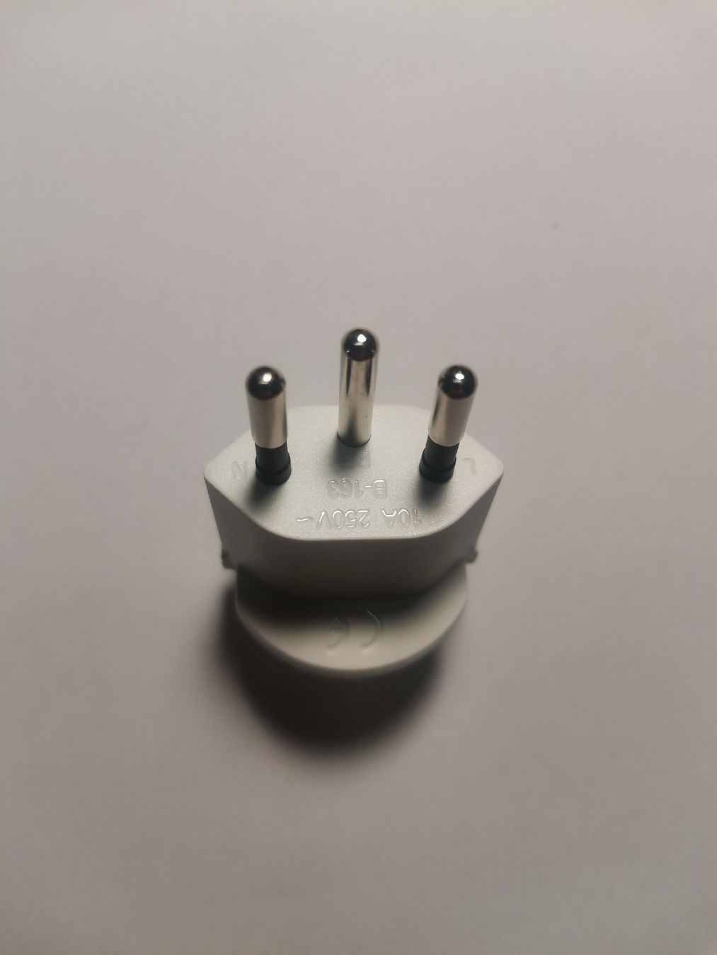 Unità & Adattatore: Schweizer Stecker, 3-polig auf EU, Adapter Weiss, neuwertig – Nuovo e nell'imballaggio originale da Winterthur venduto da Deins_8j77 3