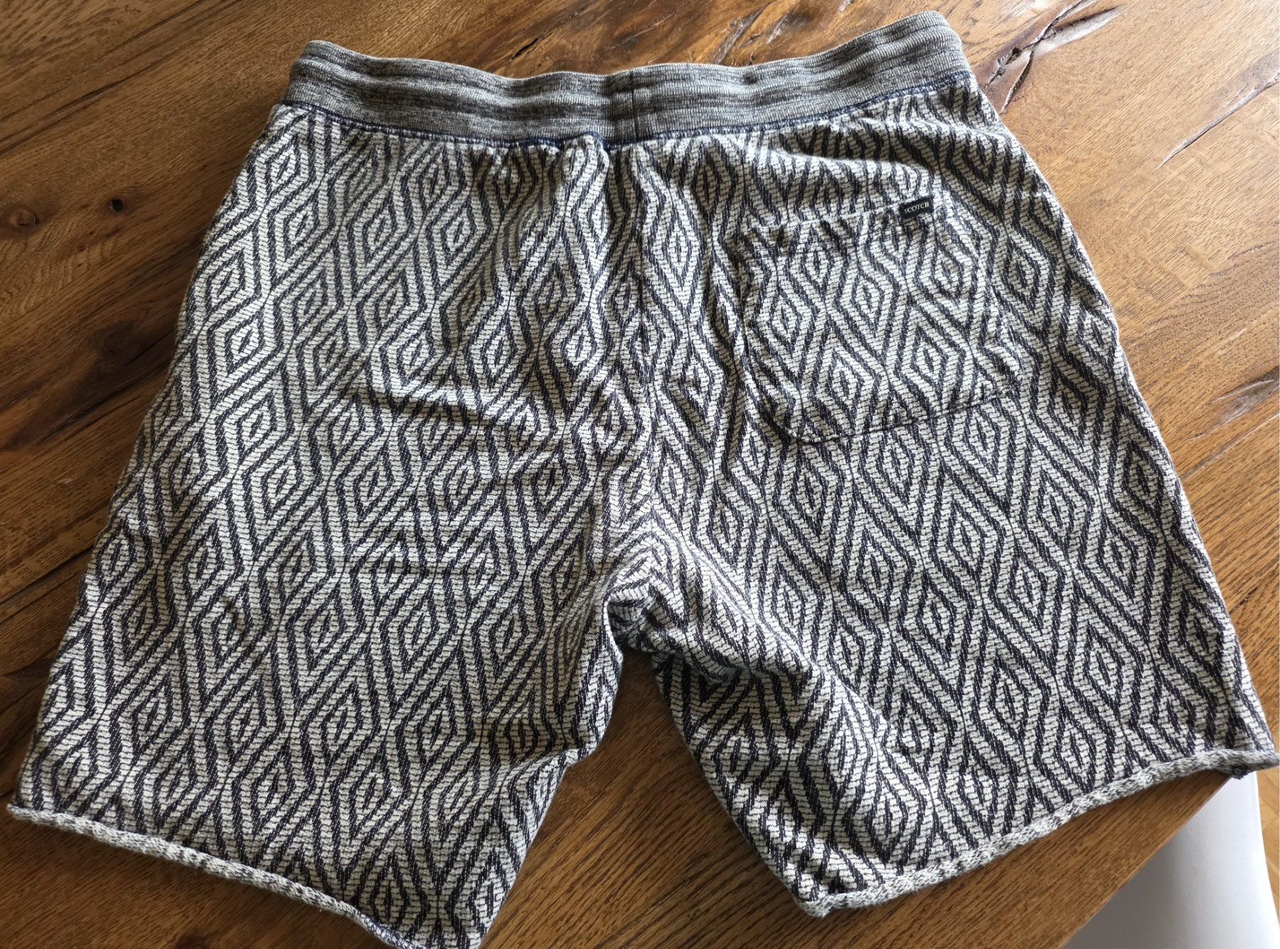 Maison Scotch Pantaloni: Herren-Shorts Marke Scotch & Soda – Usato da Basel venduto da sci_67ms 1