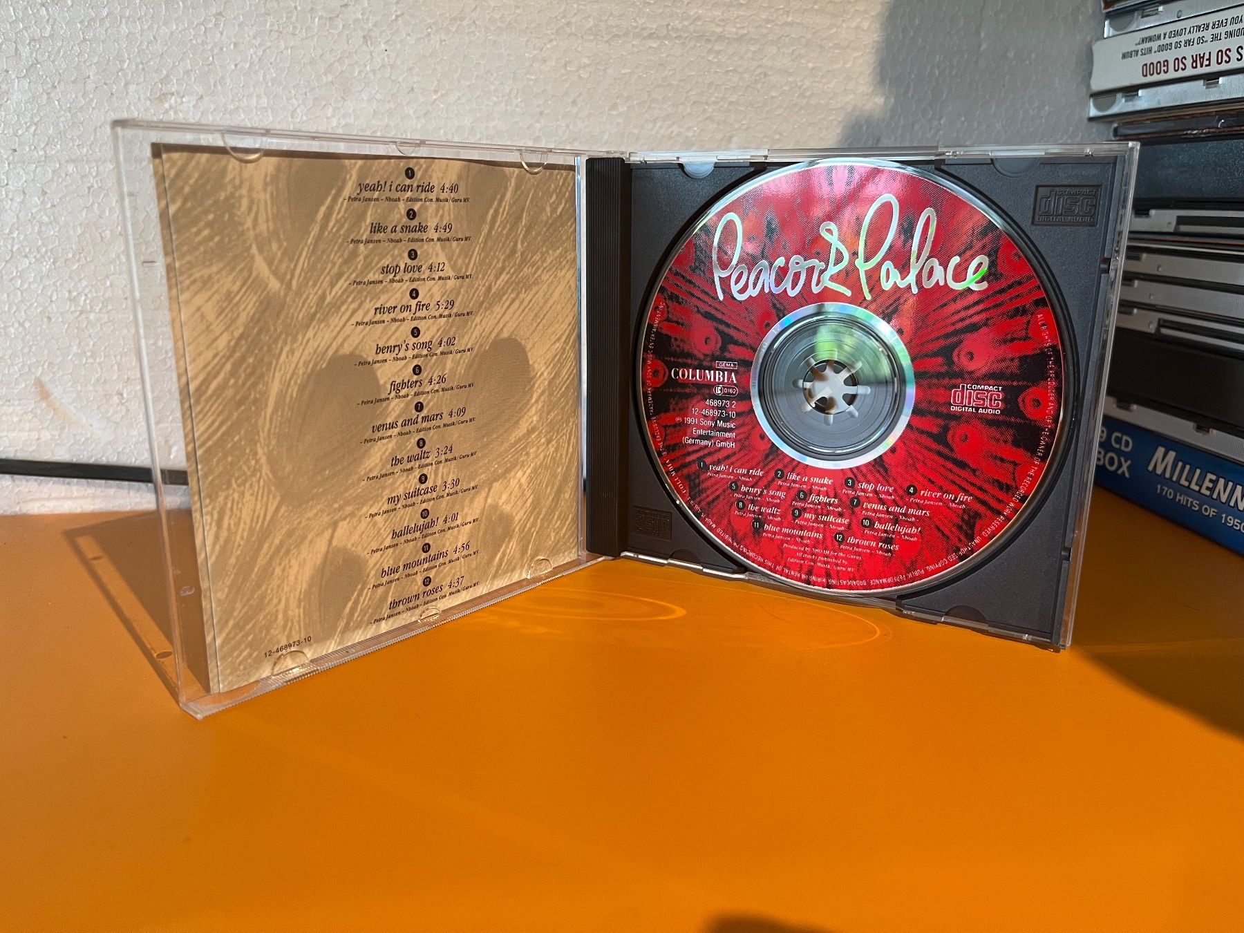 CD: Peacock Palace - Adding Wings - XHH22B+ – Usato da Küsnacht ZH venduto da swisssales.net 2