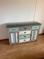 Kommode im Shabby-Chic- und Vintage-Stil