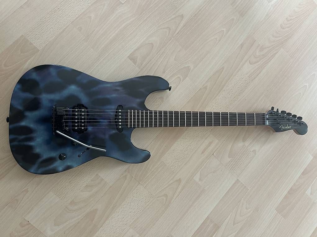 Fender Musikinstrumente: Fender TIE-DYE STRAT – Gebraucht aus Zürich von Sherpa