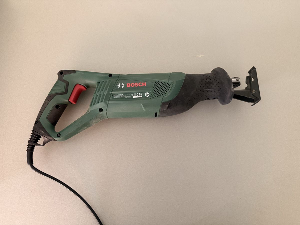Tutte le macchine: Bosch PSA 700E Säbelsäge – Usato da Reinach BL venduto da Rushkatie 2