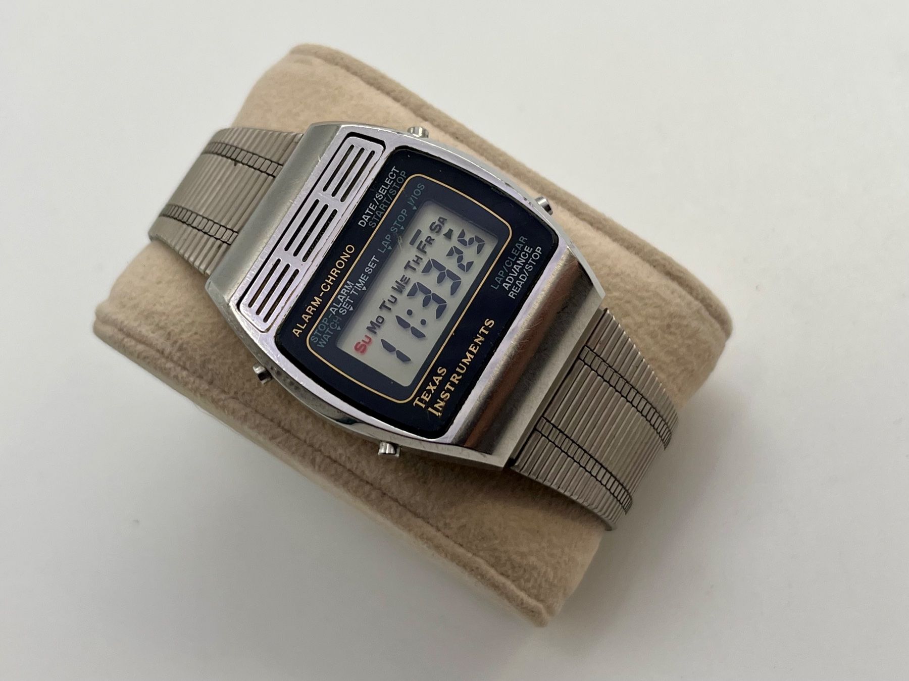 Uhren: Texas Instruments Vintage Digital-Uhr – Gebraucht aus Aarau von VelEis_Watches 1