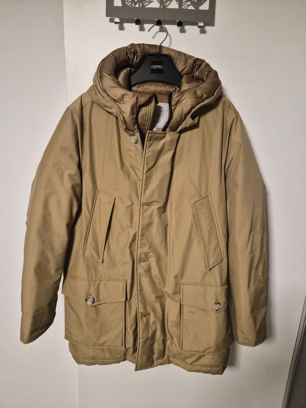 Woolrich Jacken: Woolrich Daunen Parka – Neu (gemäss Beschreibung) aus Volketswil von SecondHanderia