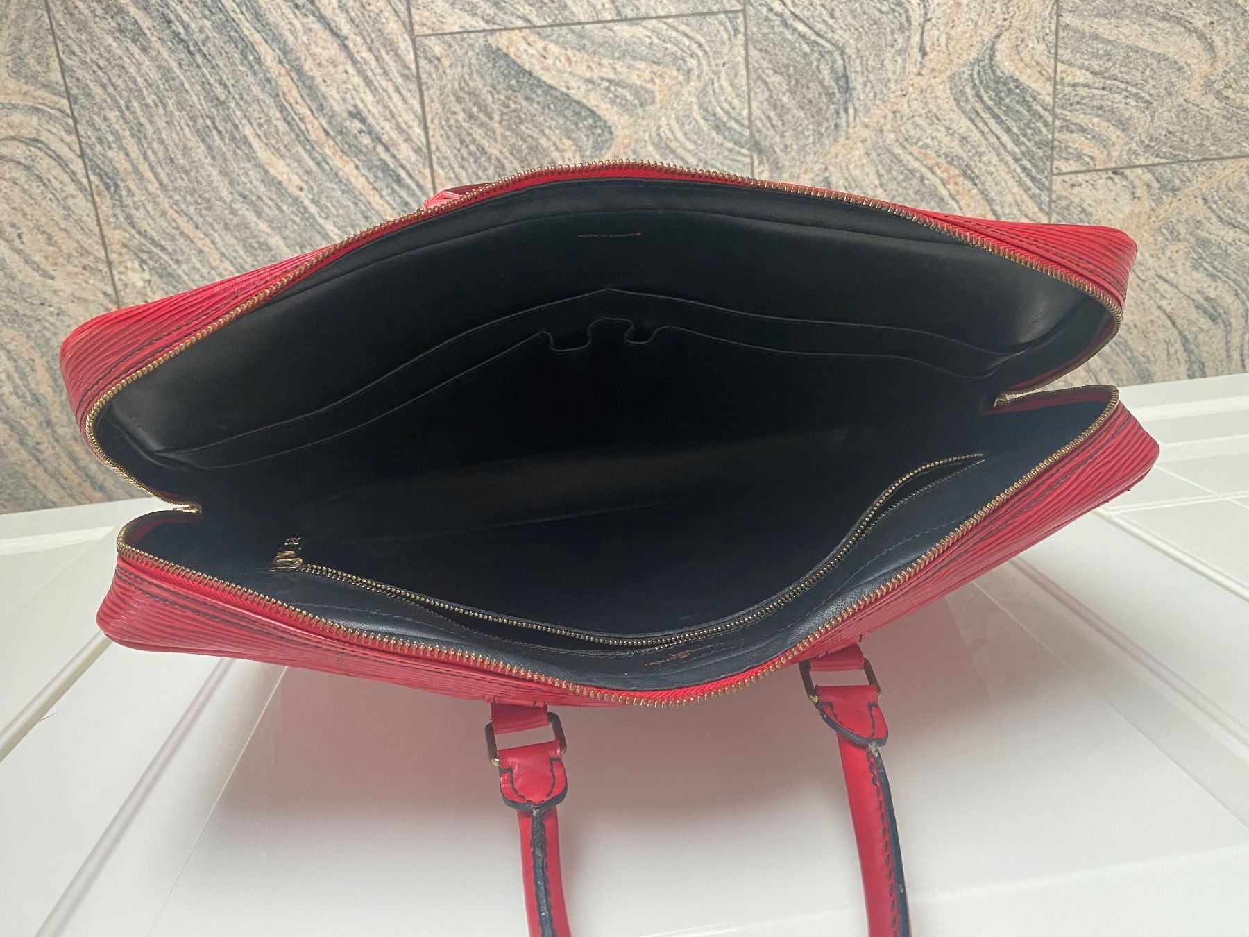 Louis Vuitton Borse: MOST WANTED - LOUIS VUITTON PORTE DOCUMENTS VOYAGE – Usato da Winkel venduto da ferrari2022 8
