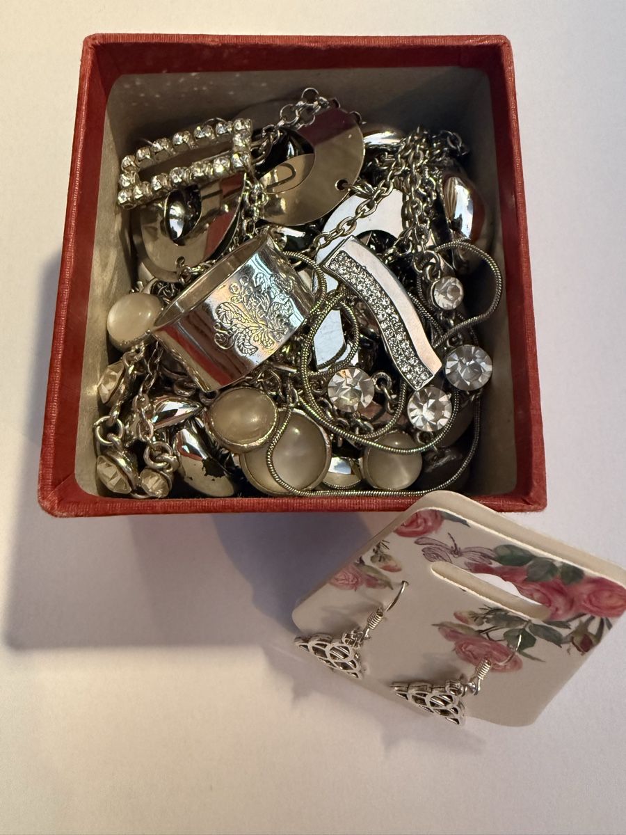 Autres bijoux: Modeschmuck-Konvolut, silber (3) – D'occasion à Dachsen par Lor_sch 1