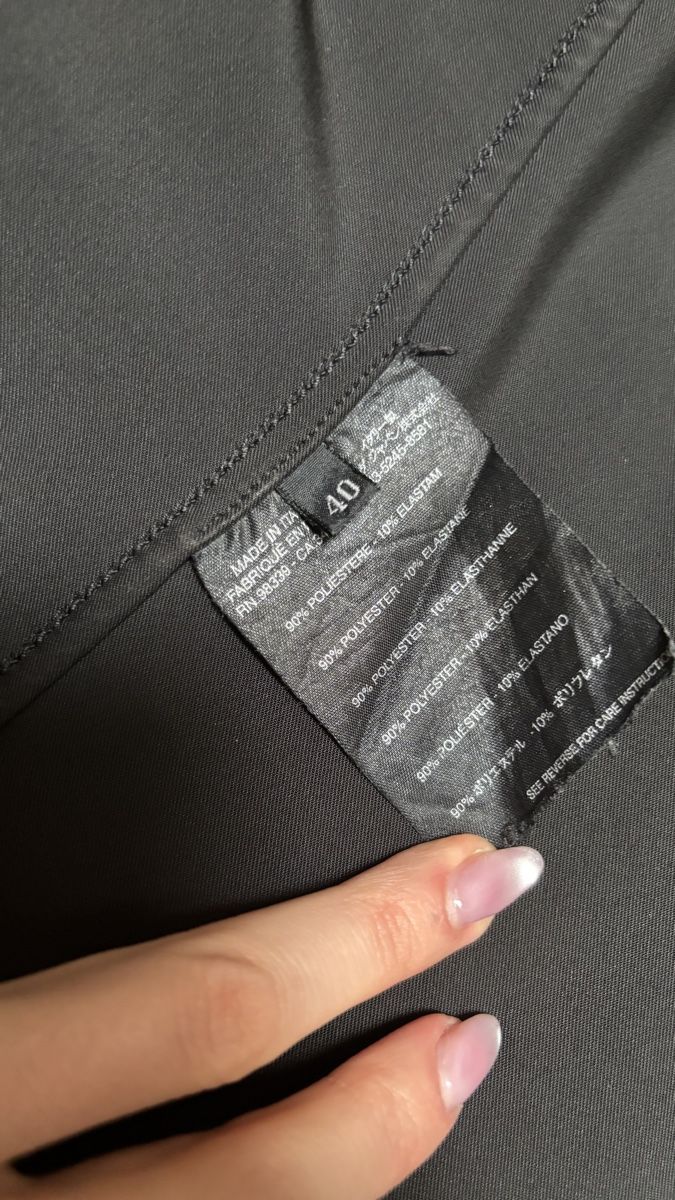 Prada Giacche: Vintage Prada Nylon Blazer Schwarz – Usato da Bern venduto da kue_db29 7