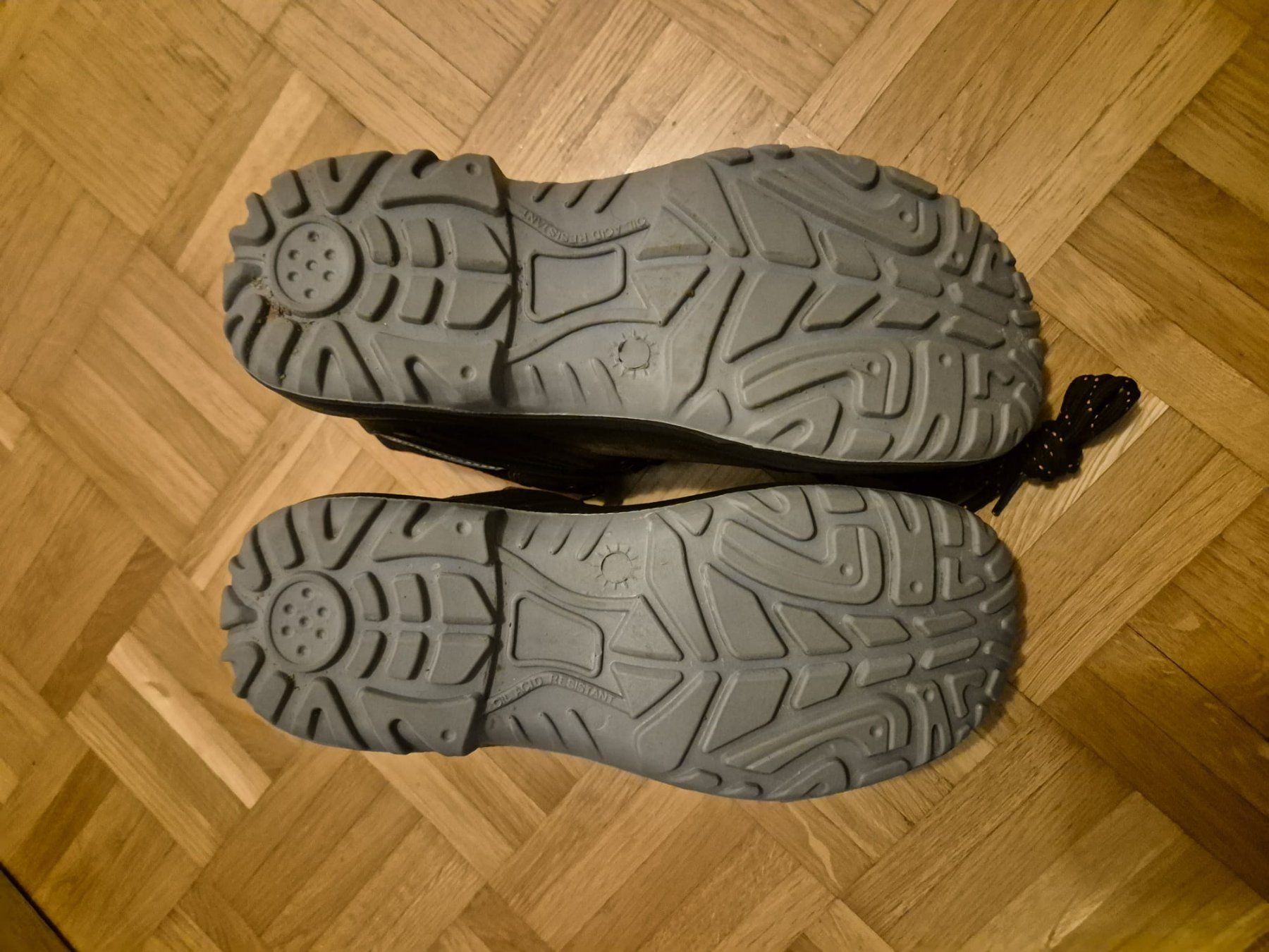 Scarpe da uomo: Worker Schuhe mit Stahlkappen – Usato da Zug venduto da sailing15 1
