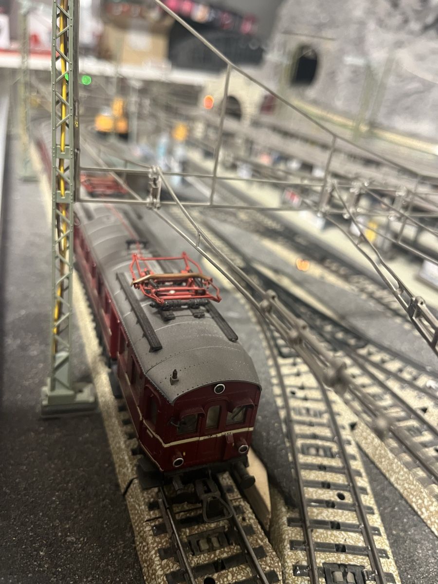 Roco Modellini di ferrovie: Roco H0 63055 E-Triebzug ET85/ES85 der DB - DSS – Usato da Oberdorf SO venduto da Sofarocker75 7