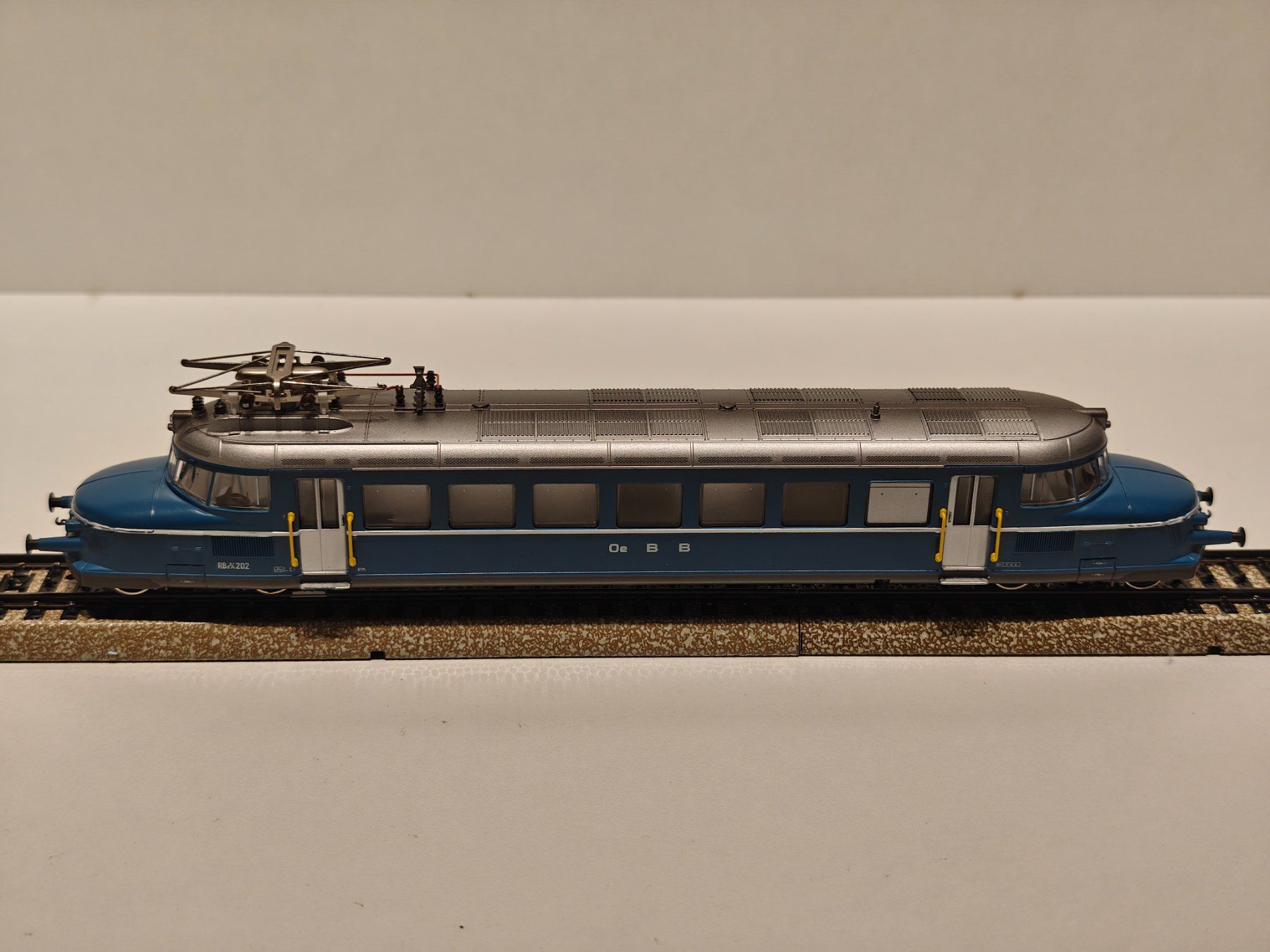 Märklin Modellini di ferrovie: Märklin 3127 Blauer Pfeil RBe 2/4 – Usato da Braunau venduto da Homersimpson 4