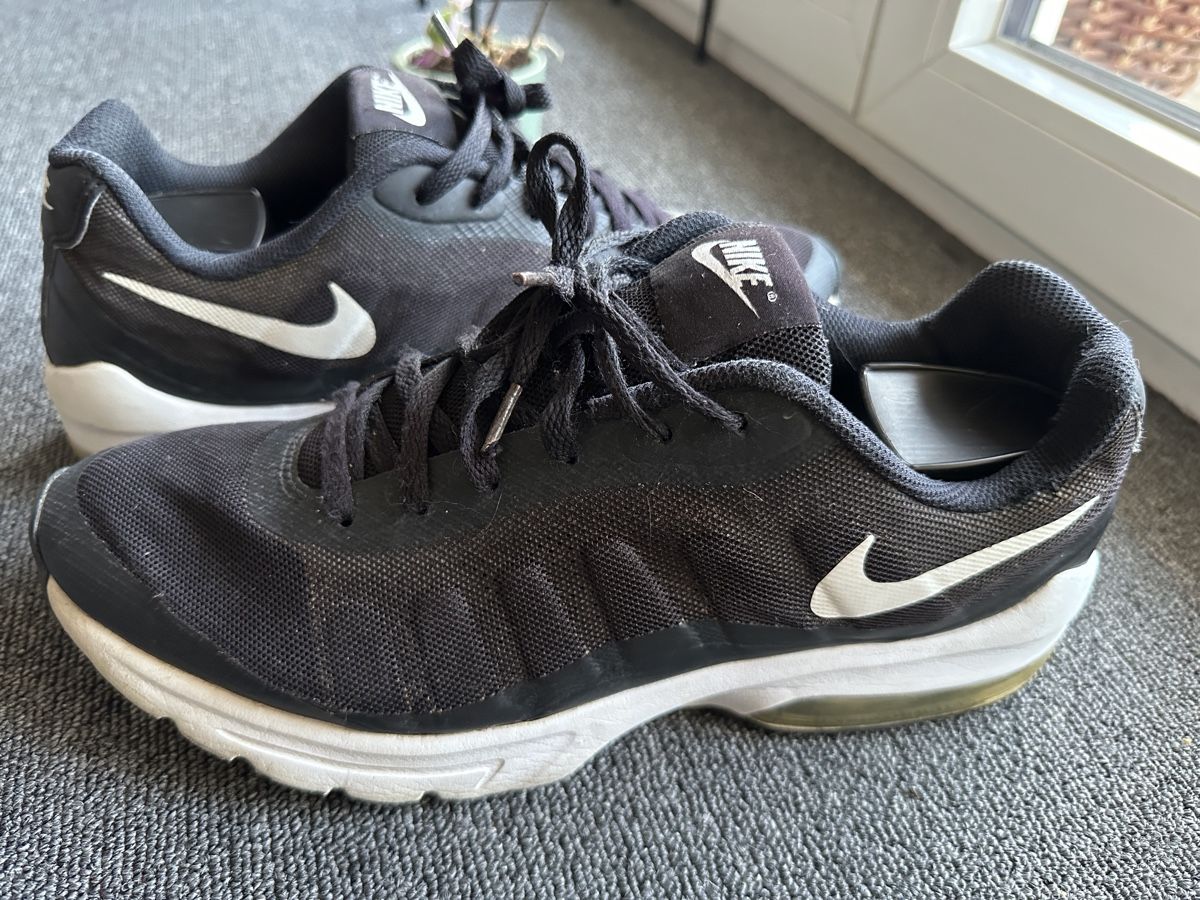 Nike Scarpe da uomo: Nike air max homme taille 46 noir – Usato da Bulle venduto da LeMoleson