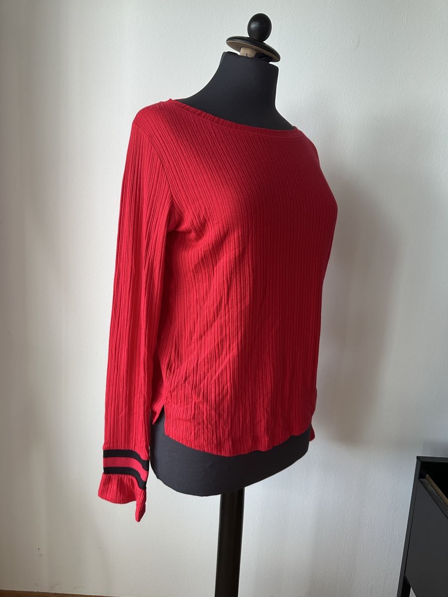 T-Shirts: Damen Shirt Rot Grösse M Chicoree – Neu (gemäss Beschreibung) aus Wohlen AG von jes_9c79 1