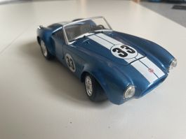 Modellauto Shelby Cobra blau mit weissen Streifen