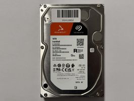 Seagate IronWolf 10TB – NAS-Festplatte, geringe Laufzeit