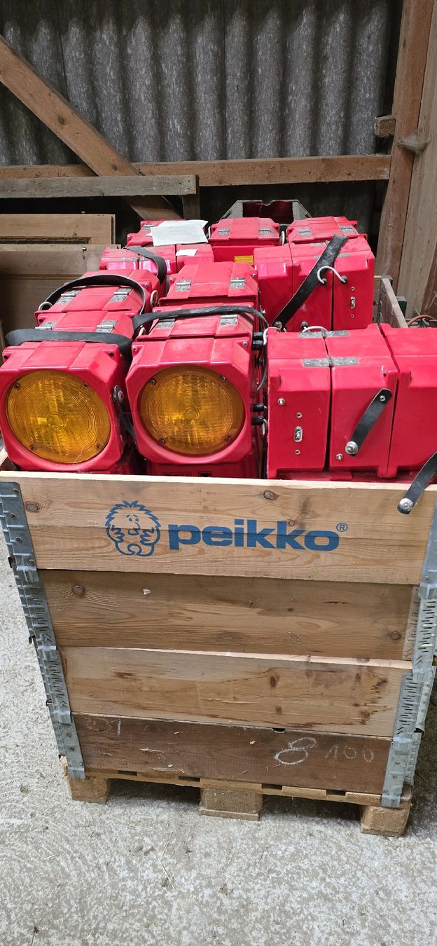 Lampade: palet voll lampen – Usato da Schaffhausen venduto da aos_hv6l