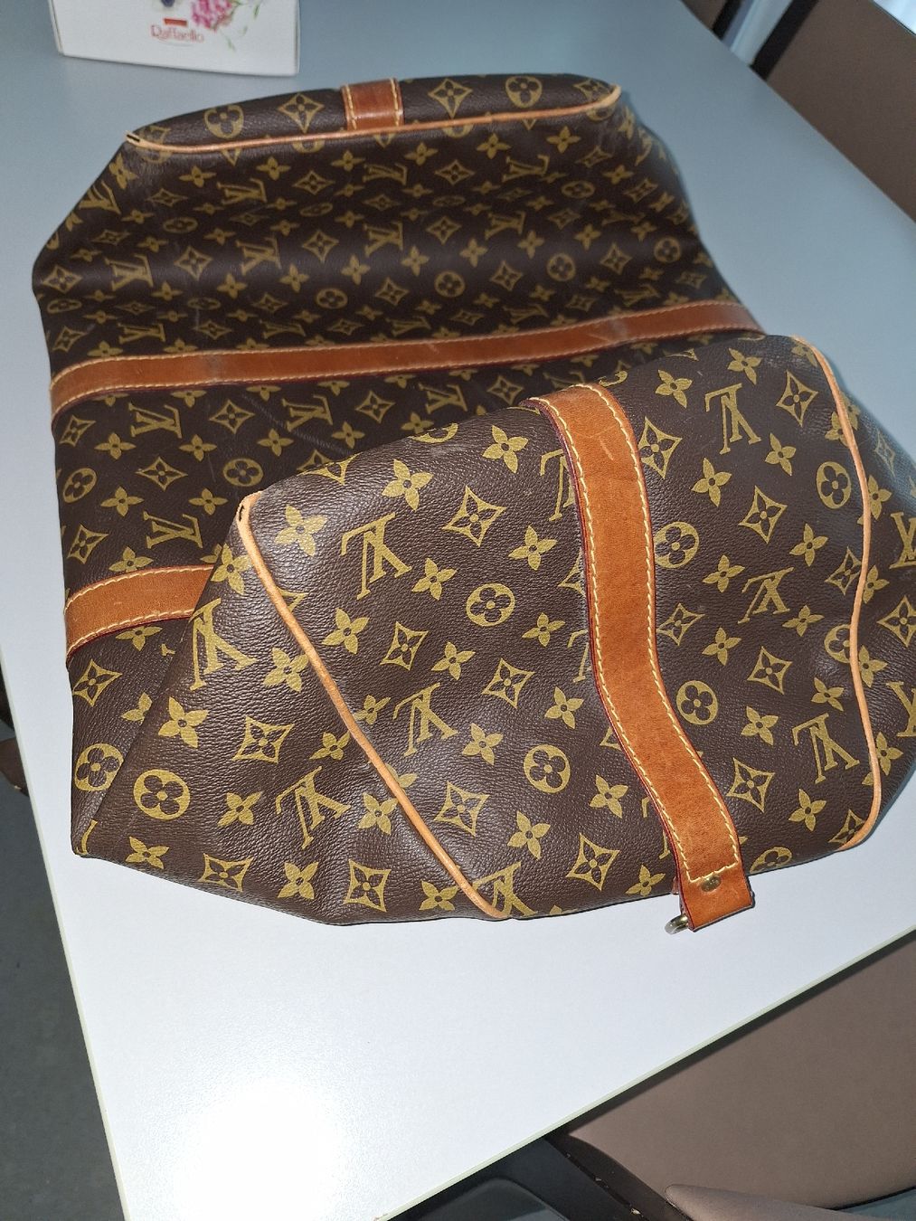 Louis Vuitton Taschen: Borsa Louis Vuitton Keepall 45 Monogram Tela Marrone Usata – Gebraucht aus Colla von ali_j8dj 8
