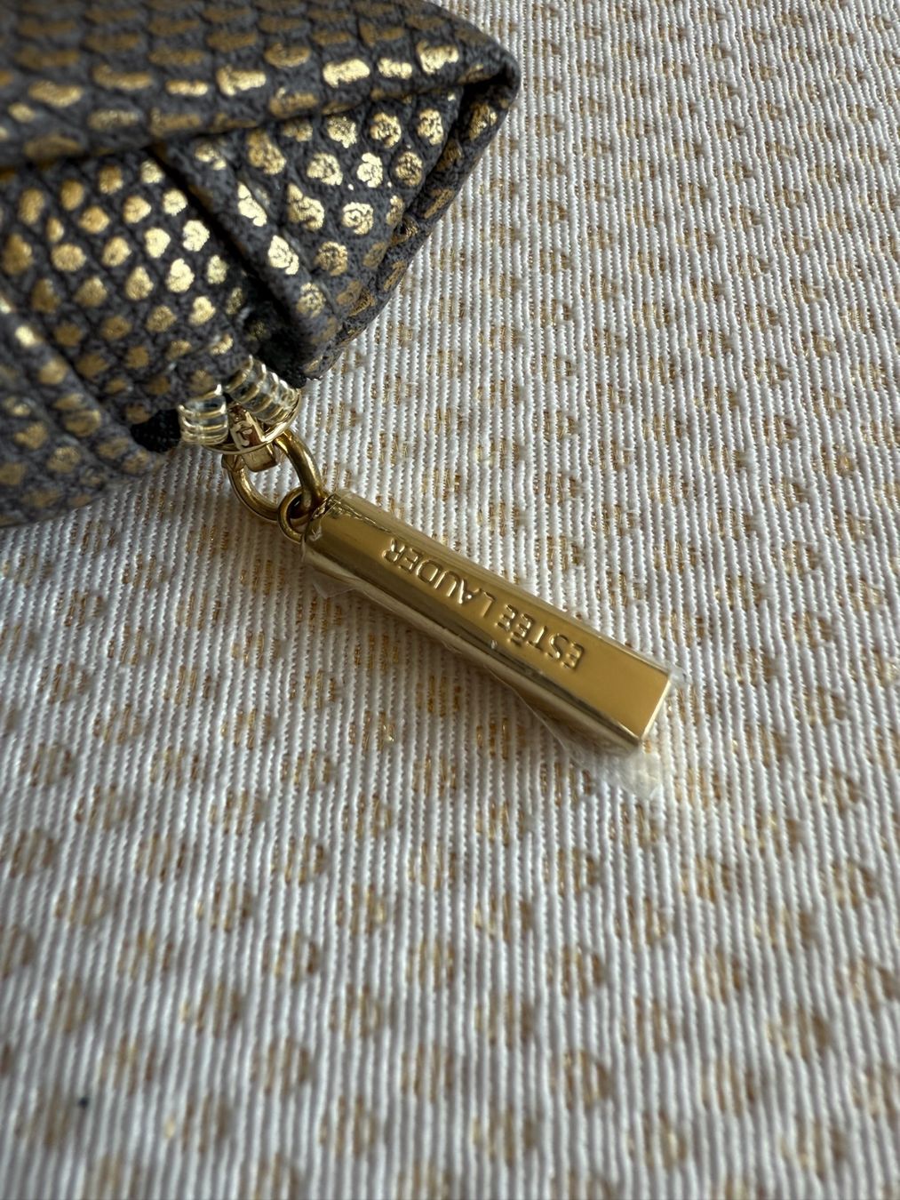 Estée Lauder Custodie per cosmetici: Estée Lauder - Trousse de maquillage – Usato da Sion venduto da accroshoes 5