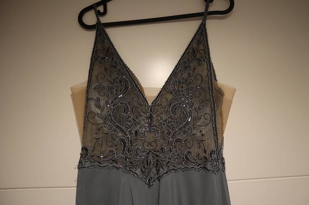 Vestiti: Abendkleid Farbe Eukalyptus – Usato da Untereggen venduto da mic_d2tq 3