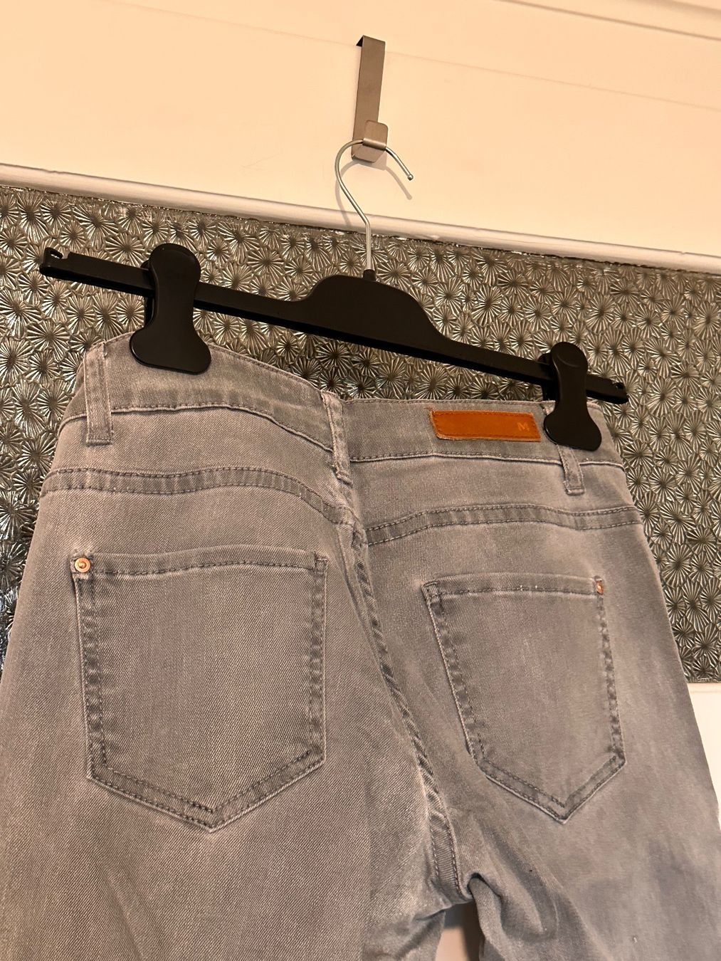 Mango Jeans: Neuwertige Mango Jeans, Grösse 34 – Nuovo (secondo la descrizione) da Zürich venduto da MaxZurich 3