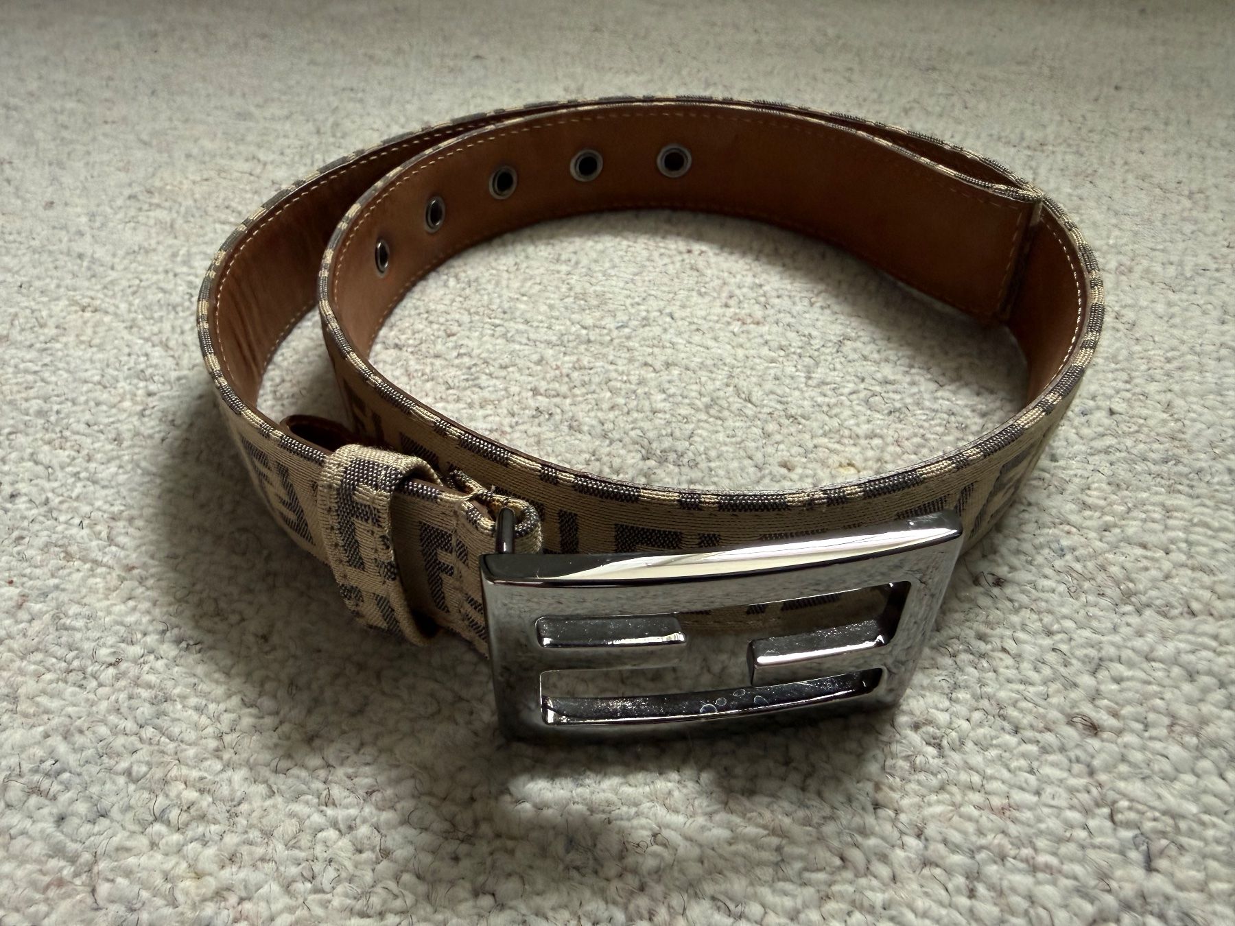 Fendi Cinture: Ceinture " Fendi "  70/ 28 cm – Nuovo (secondo la descrizione) da Echandens venduto da pepite30