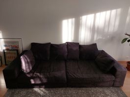 Sofa gut intakt (Interio)