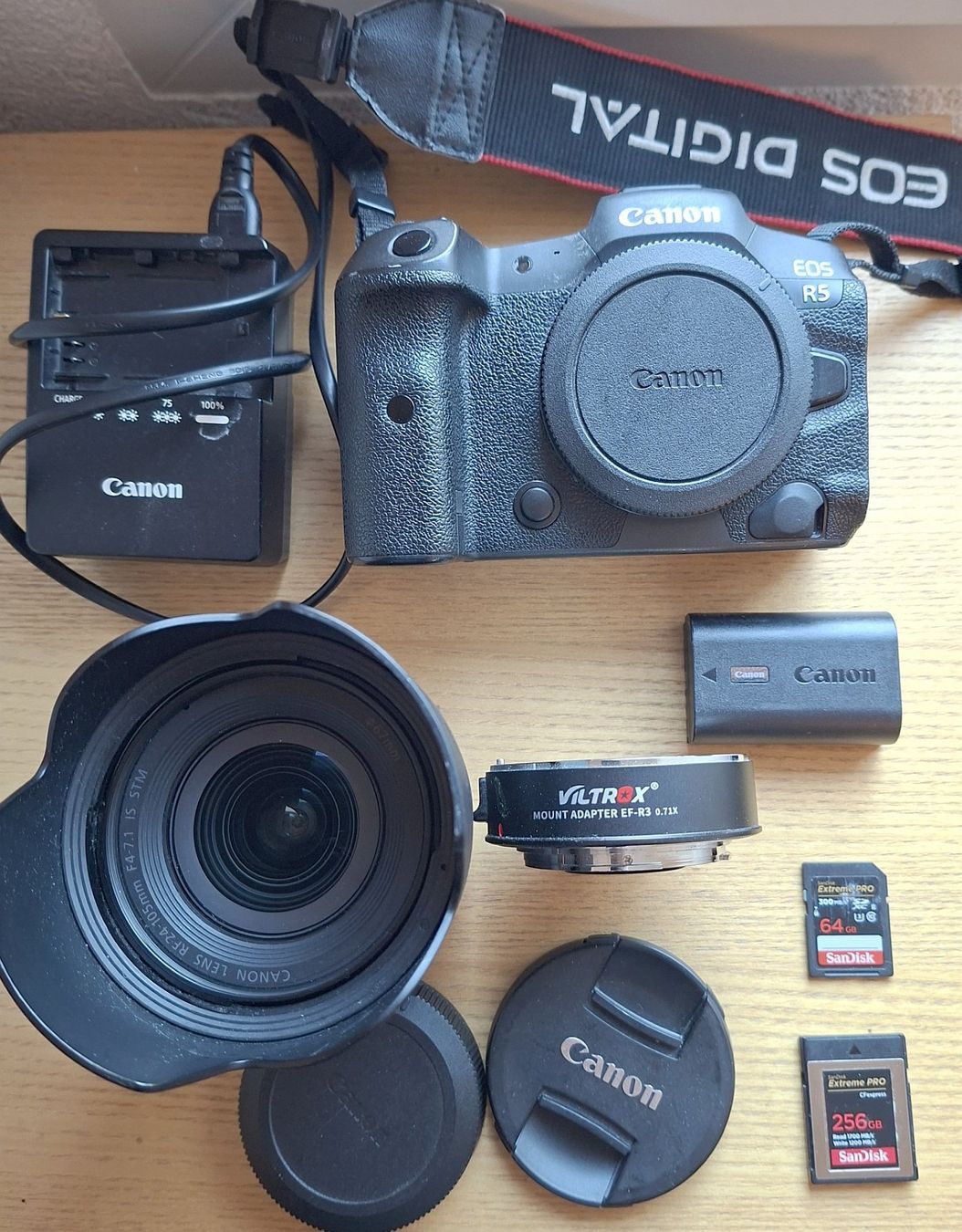 Canon Fotocamera: KIT CANON EOS R5 +SD CFx RF24-105 STM VILTROX adapter EF-R3 – Usato da Vétroz venduto da Aurorafiddler 1
