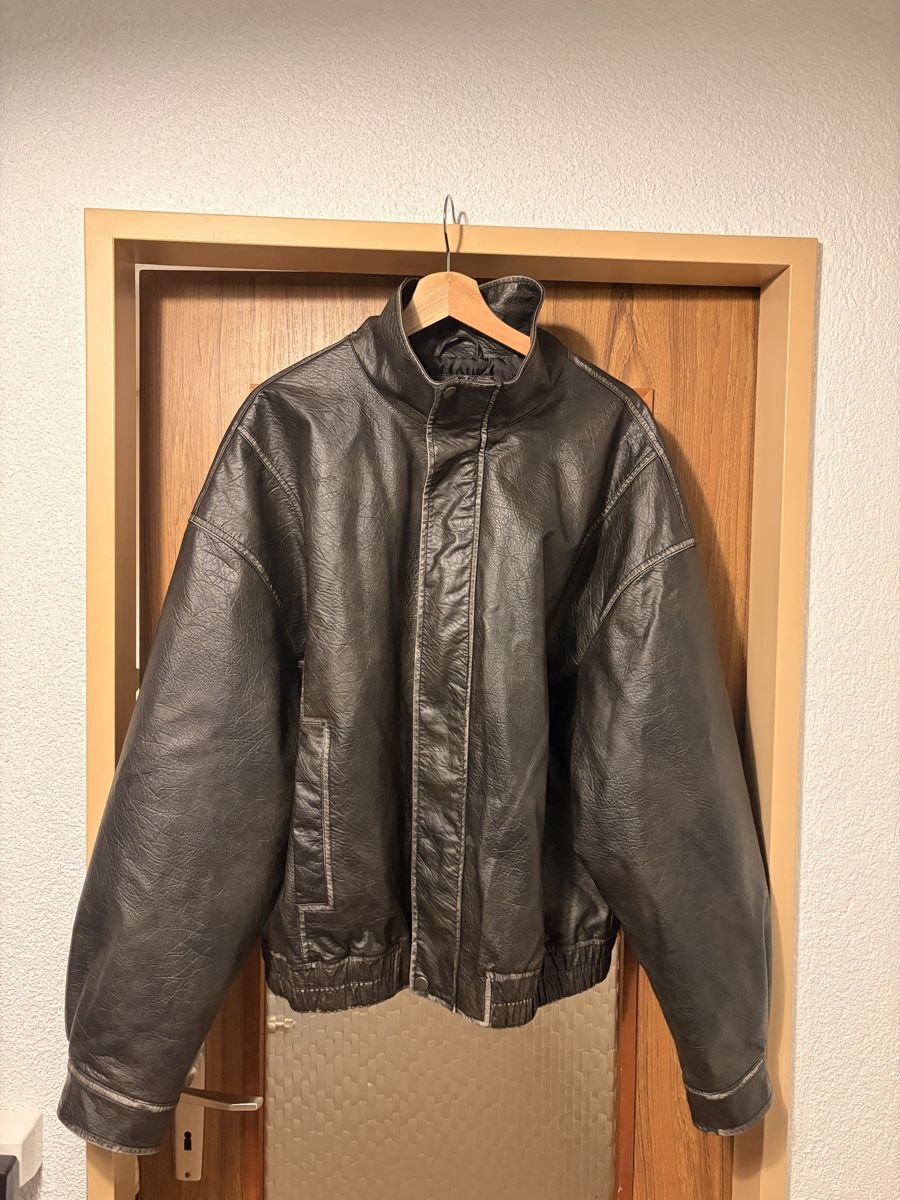 Jacken: Veste en cuir matelassée – Neu (gemäss Beschreibung) aus Chavannes-Renens von jtaram