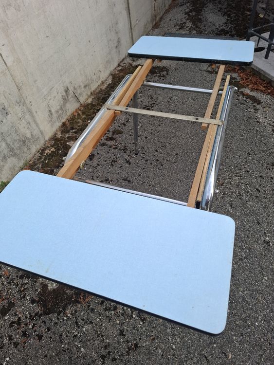 Table en formica (Gebraucht) in Neuchatel für CHF 40 – nur Abholung auf ...