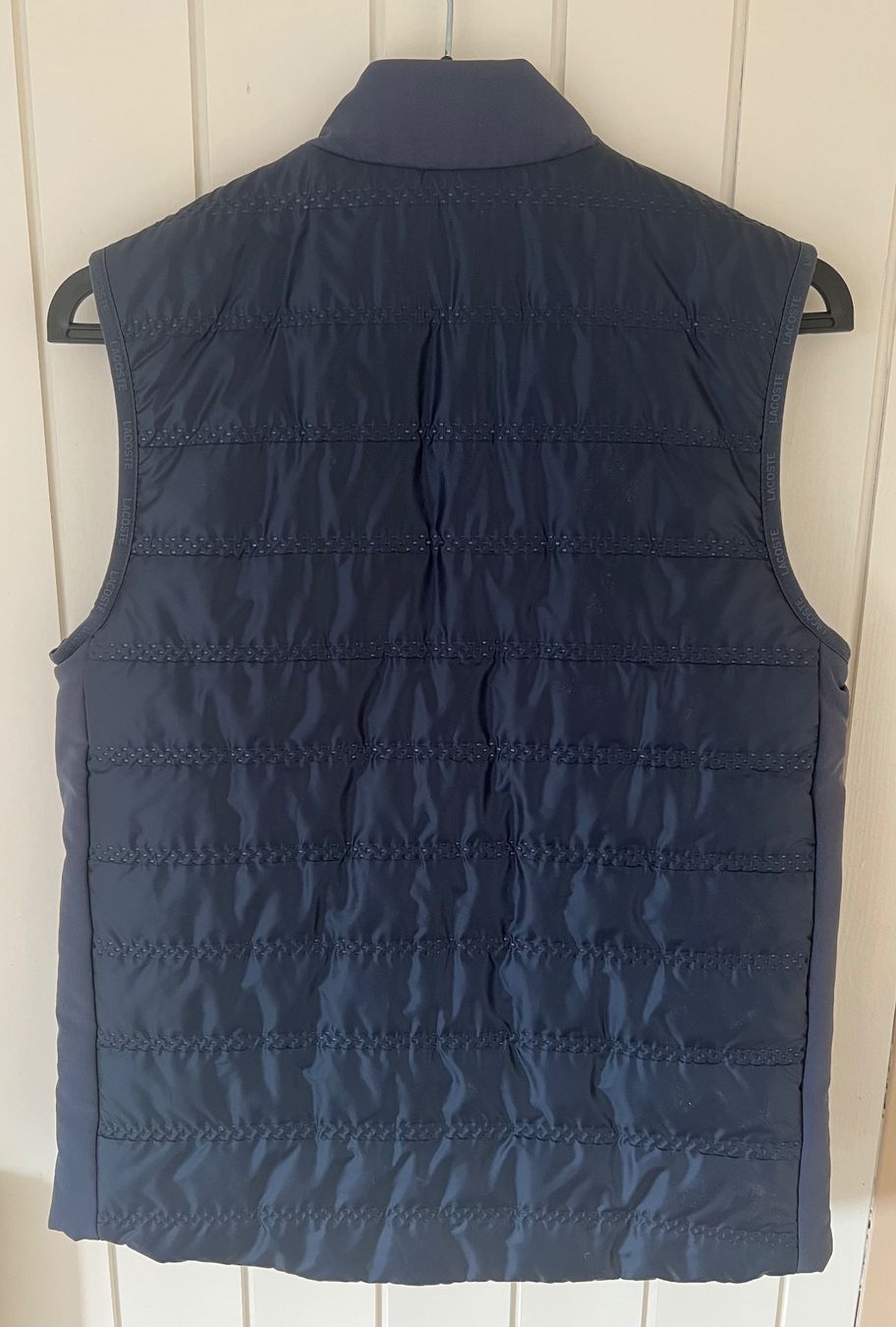 Lacoste Gilet & Giacche senza maniche: LACOSTE Reversible Gilet – Nuovo (secondo la descrizione) da Vésenaz venduto da ane_l7pg 1