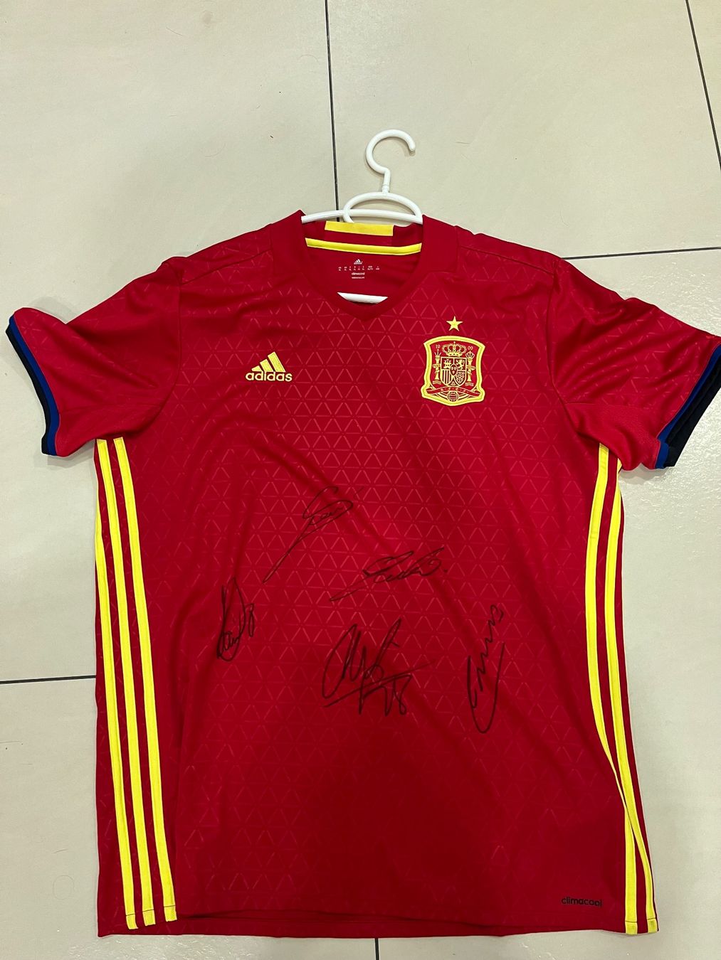 Adidas Canottiere & Pantaloni: Spanien Trikot signiert – Usato da Balzers venduto da jos_6r9r