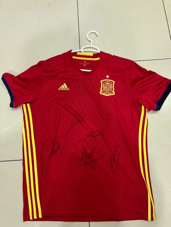 Spanien Trikot signiert