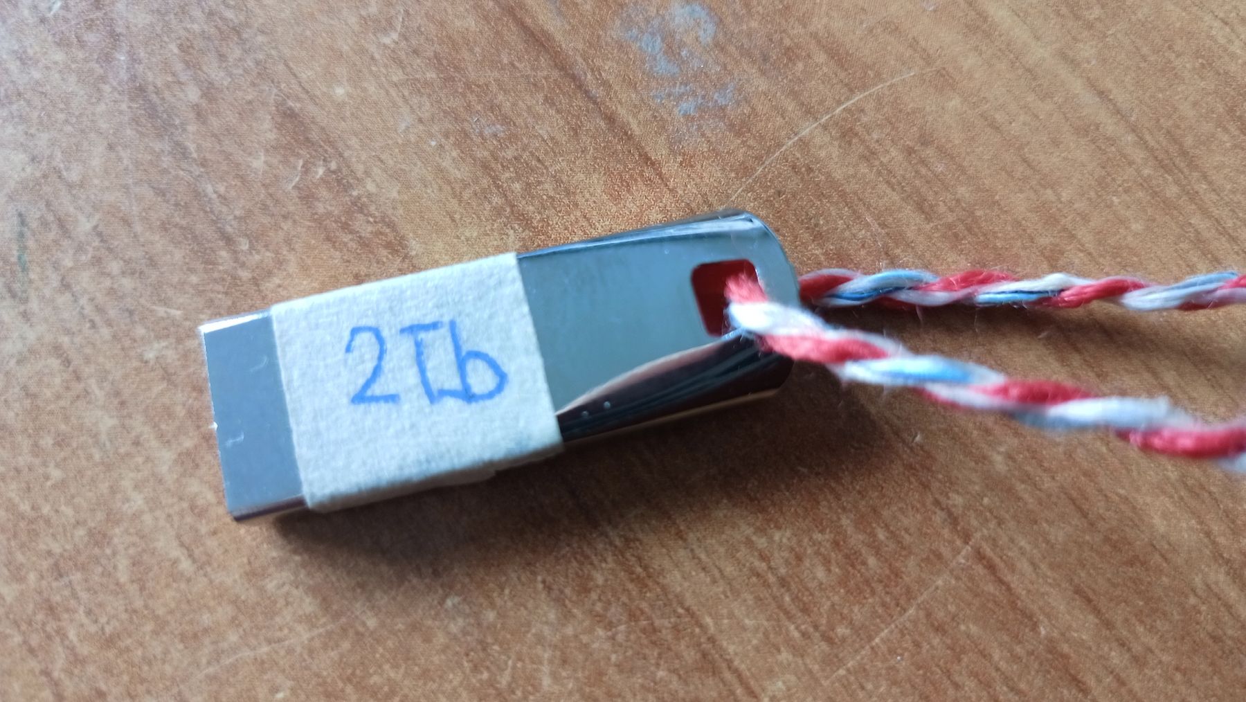 USB Sticks: USB stick  2TB – Neuf (Voir description) à wila par audi48
