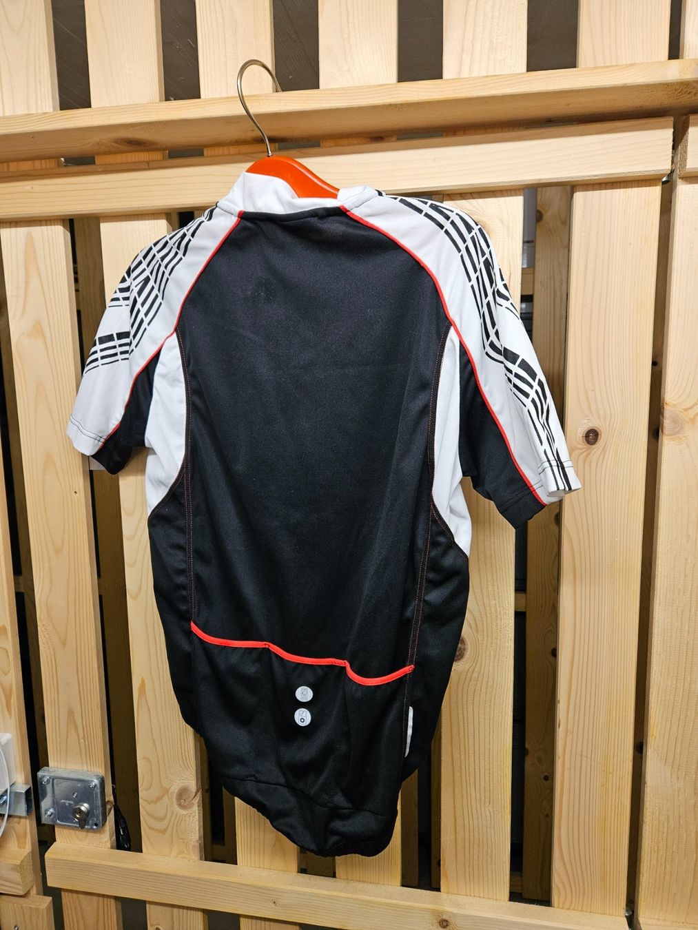 Trainer, Turnhosen & -trikots: Radtrikot set – Gebraucht aus Chur von Einszweidreiviermein 3