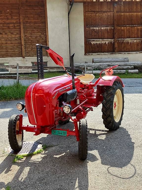 Trattori: Traktor Porsche Standard T 217 – Usato da Avers venduto da Reve 1