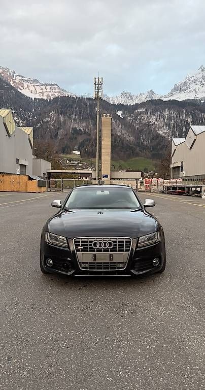 Audi Automobili: Audi s5 4.2 v8 Handschalter – Usato da Rüti GL venduto da ffl_my7n