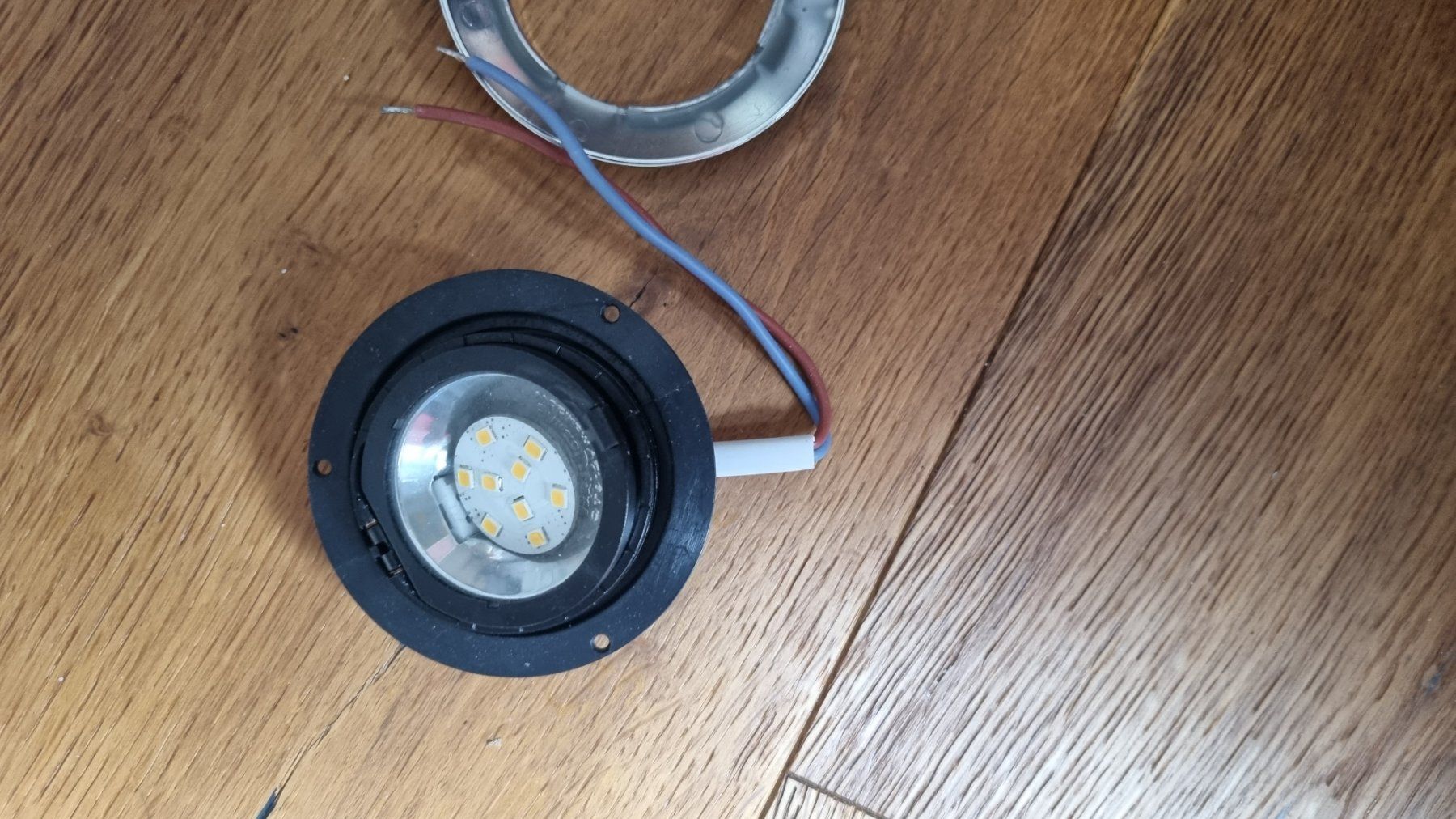 Lampade: LED Lampen 12 Volt Camper Wohnmobil – Nuovo e nell'imballaggio originale da Fürigen venduto da Bucheli59 2