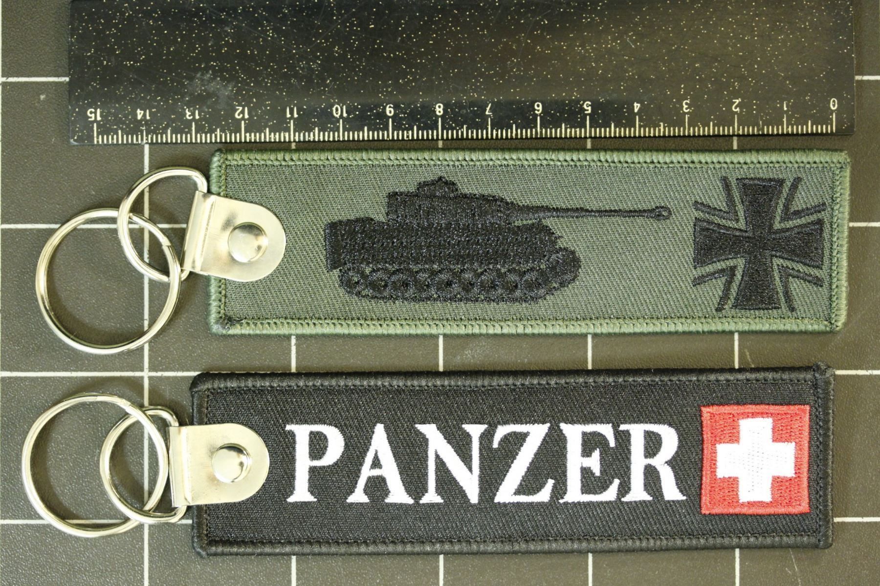 Porte-clés: 2 porte Clefs PANZER – Neuf (Voir description) à La plaine par 762