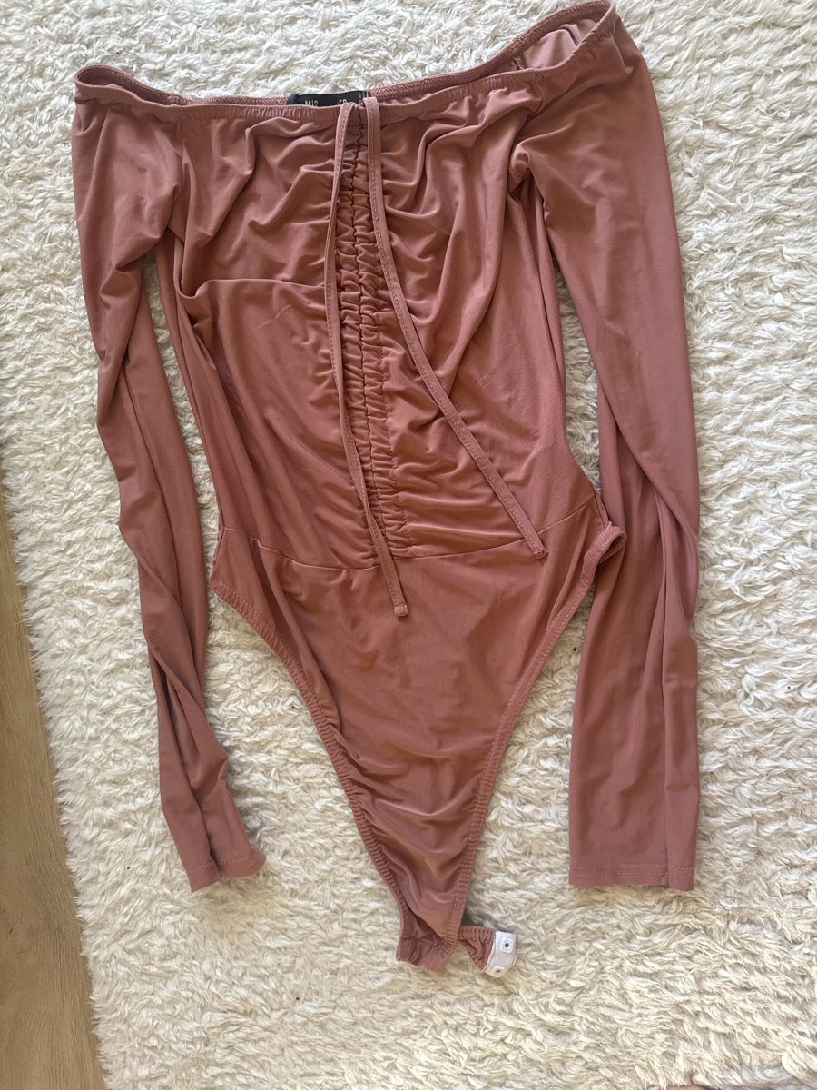 Top: Missguided Body Langarm Rosé Grösse 36 – Nuovo (secondo la descrizione) da Liestal venduto da isa_8y72 8