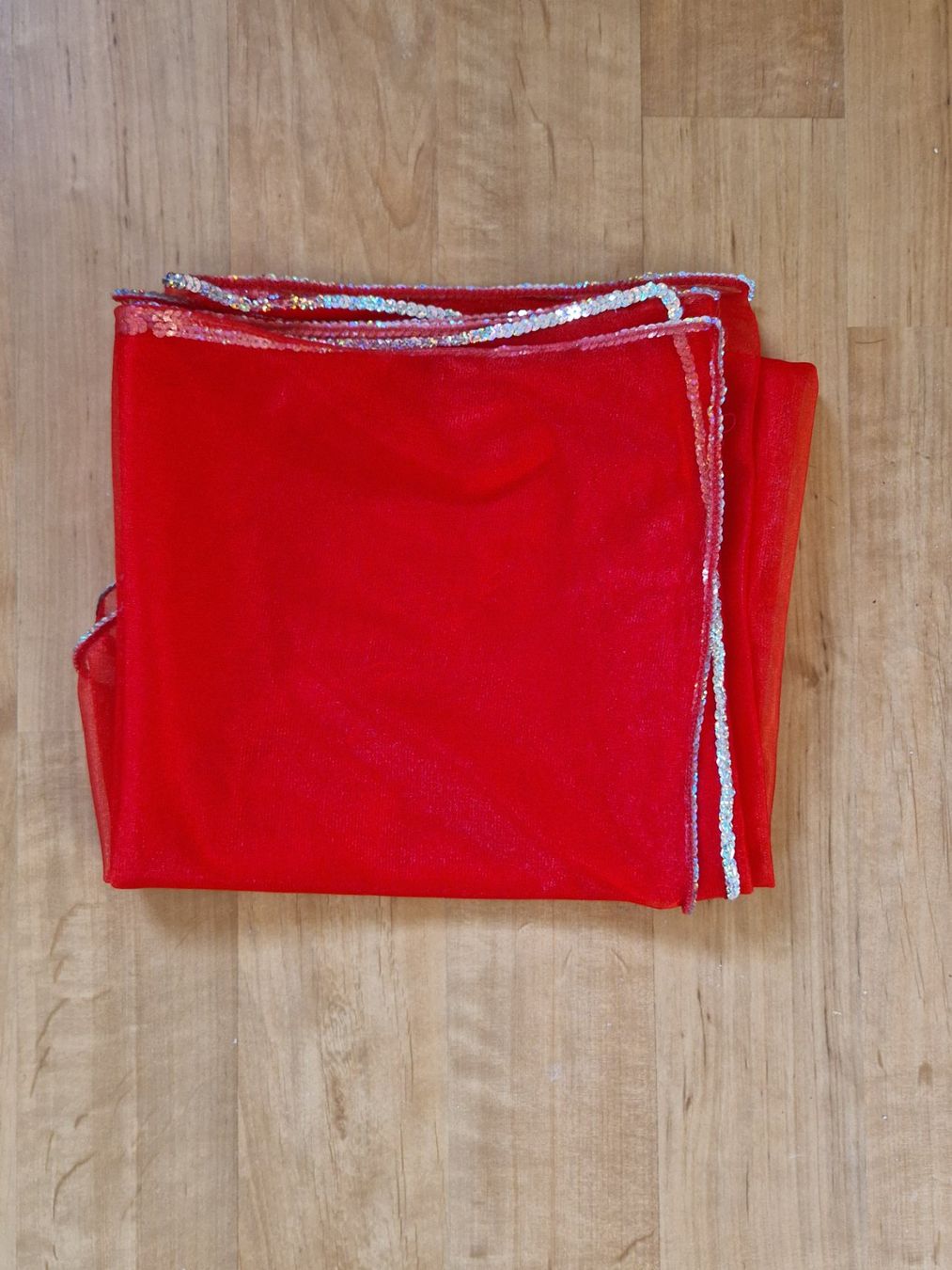 Costumi: Bauchtanzschleier rot mit Silberumrandung – Usato da Weggis venduto da Oswadan 4